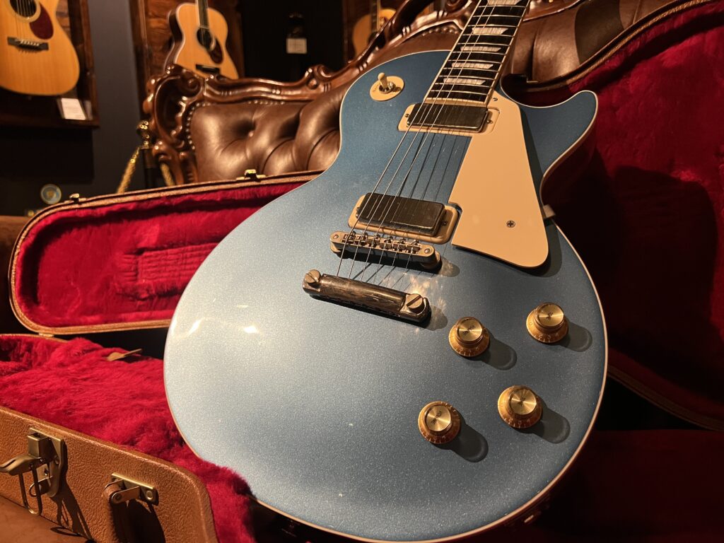 東京都豊島区より、Gibson Les Paul Classic 2018 エレキギターを買取 
